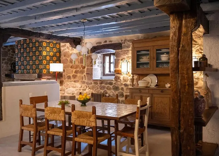 Boutique Cerca De Comillas Villa Cos